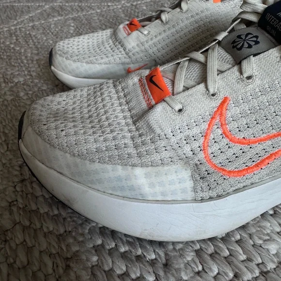 Nike White and Orange Athletic Sneakers - Picture 13 of 15